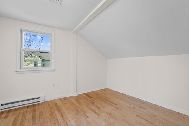 4 Bellview Road, Branford, CT 06405