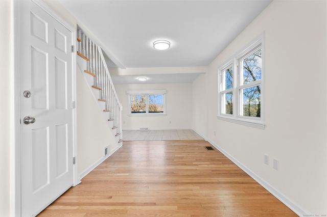 4 Bellview Road, Branford, CT 06405