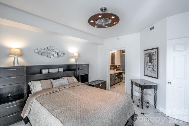 718 W Trade Street 605, Charlotte, NC 28202