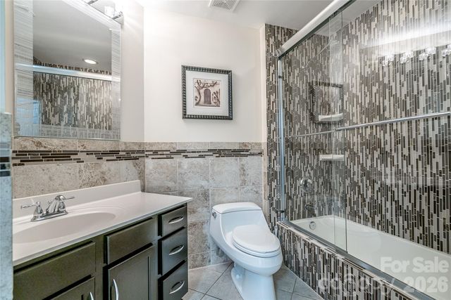 718 W Trade Street 605, Charlotte, NC 28202