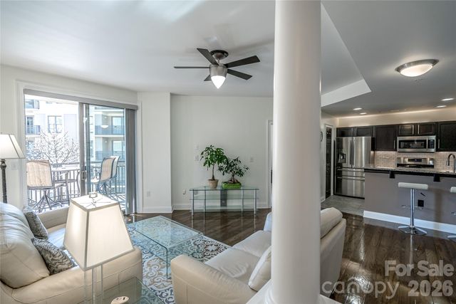 718 W Trade Street 605, Charlotte, NC 28202