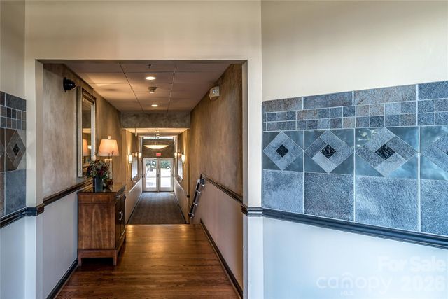 718 W Trade Street 605, Charlotte, NC 28202