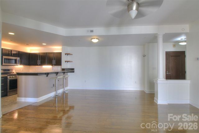 718 W Trade Street 605, Charlotte, NC 28202