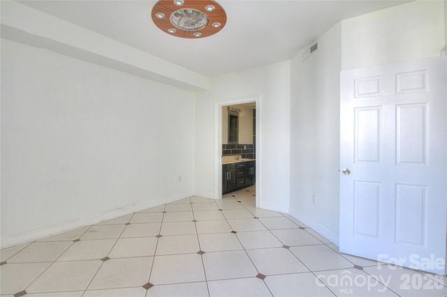 718 W Trade Street 605, Charlotte, NC 28202