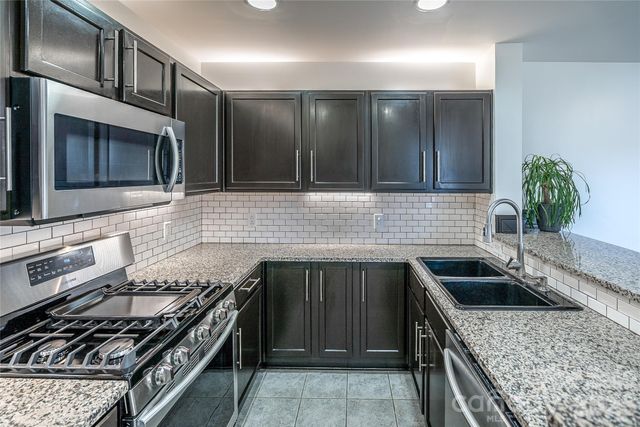 718 W Trade Street 605, Charlotte, NC 28202