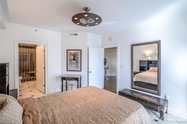 718 W Trade Street 605, Charlotte, NC 28202