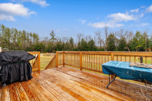 119 Warwick Road, Winchester, NH 03470