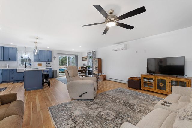 119 Warwick Road, Winchester, NH 03470