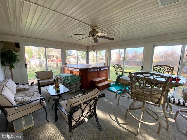 21 JOANNE RD, Southampton, PA 18966