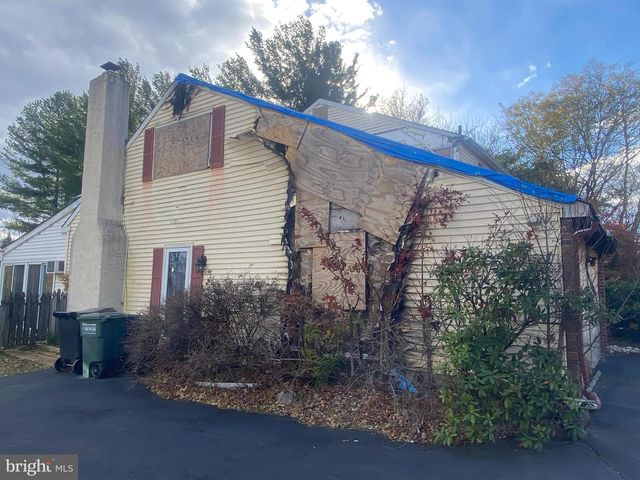 21 JOANNE RD, Southampton, PA 18966