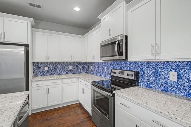 766 Cottage Park Dr, Nashville, TN 37207