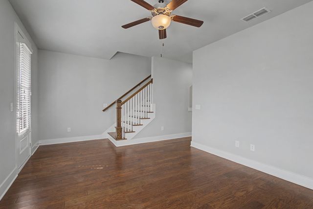 766 Cottage Park Dr, Nashville, TN 37207