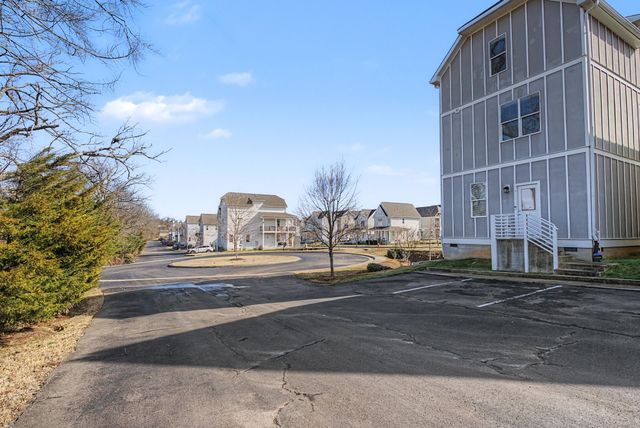 766 Cottage Park Dr, Nashville, TN 37207