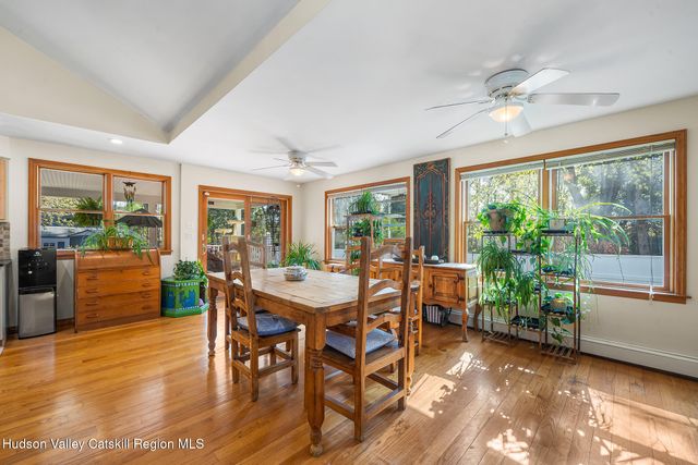 8 Oak Drive, New Windsor, NY 12553