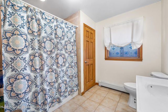 8 Oak Drive, New Windsor, NY 12553