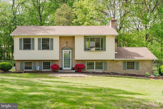 119 CANAL ROAD, Falling Waters, WV 25419