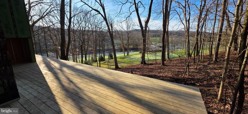 Image 1 of property listing at 654 N BRADLEY LN, Oakland, MD 21550