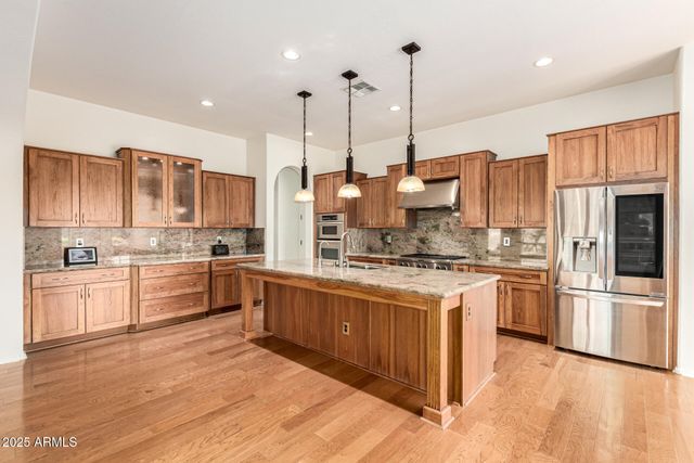 16030 S 27TH Drive, Phoenix, AZ 85045