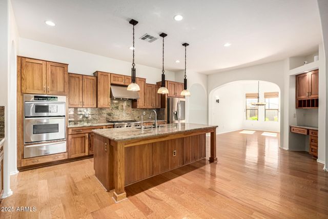 16030 S 27TH Drive, Phoenix, AZ 85045