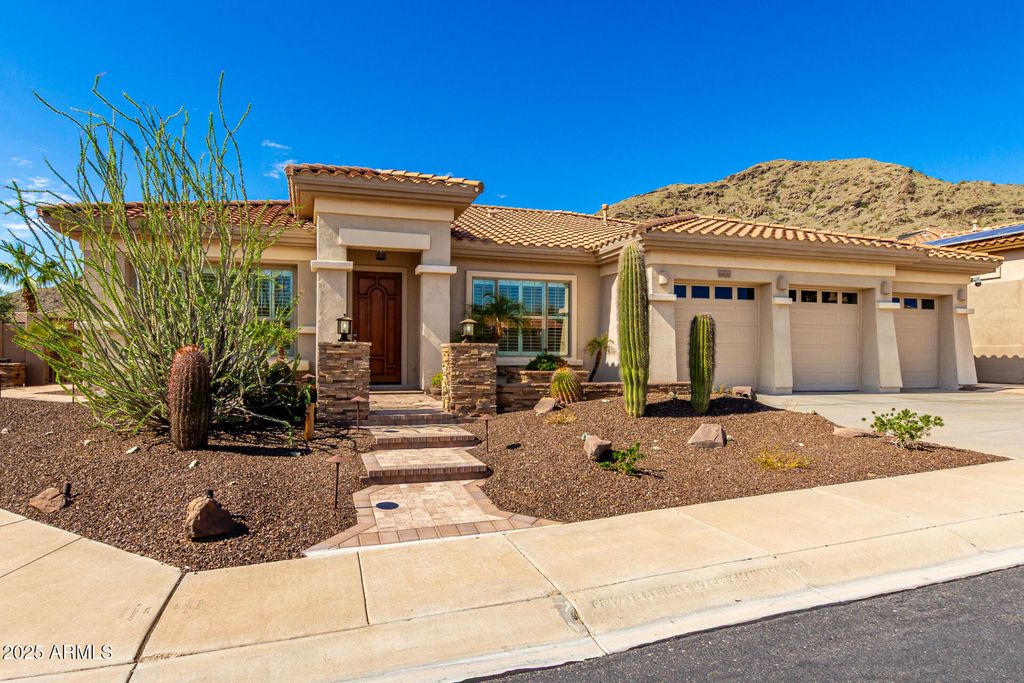 16030 S 27TH Drive, Phoenix, AZ 85045