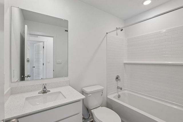 1403 Oakfield Lane, Pingree Grove, IL 60140