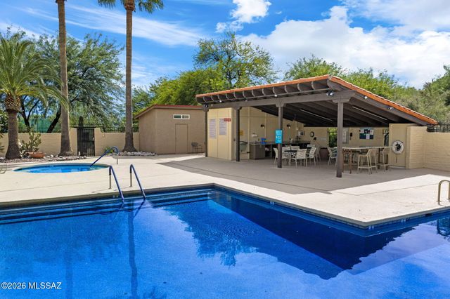 5110 N Placita Del Lazo, Tucson, AZ 85750