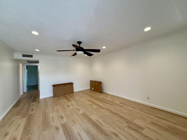 22 Somerset A 22, West Palm Beach, FL 33417