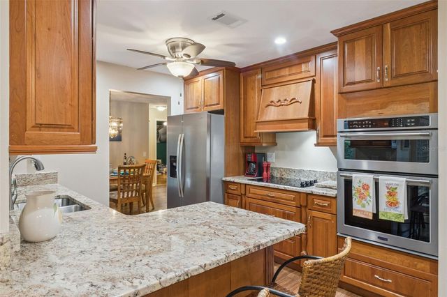864 REDWOOD WAY, Lake Wales, FL 33898