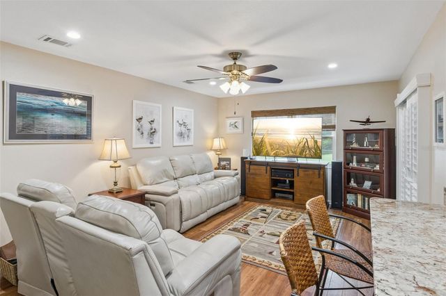 864 REDWOOD WAY, Lake Wales, FL 33898