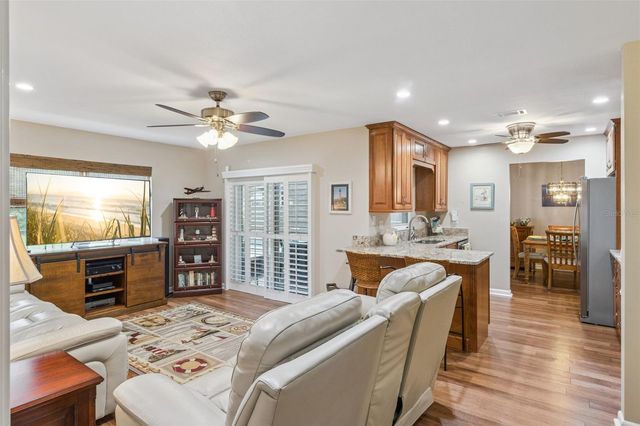 864 REDWOOD WAY, Lake Wales, FL 33898