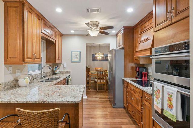 864 REDWOOD WAY, Lake Wales, FL 33898