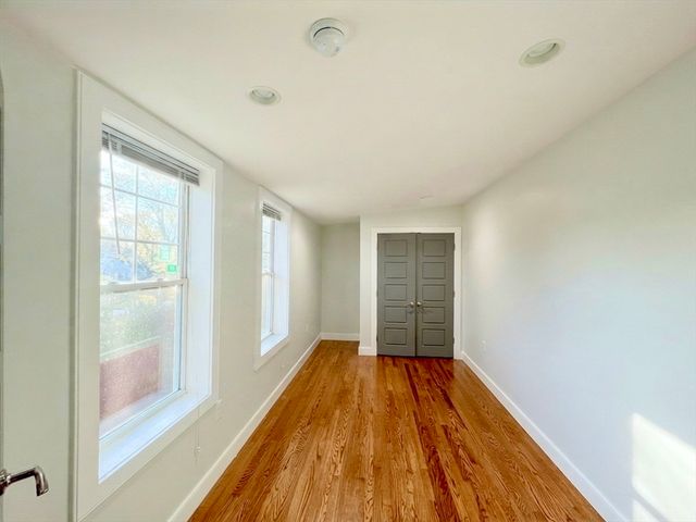2 Mount Pleasant Pl 1, Boston, MA 02119
