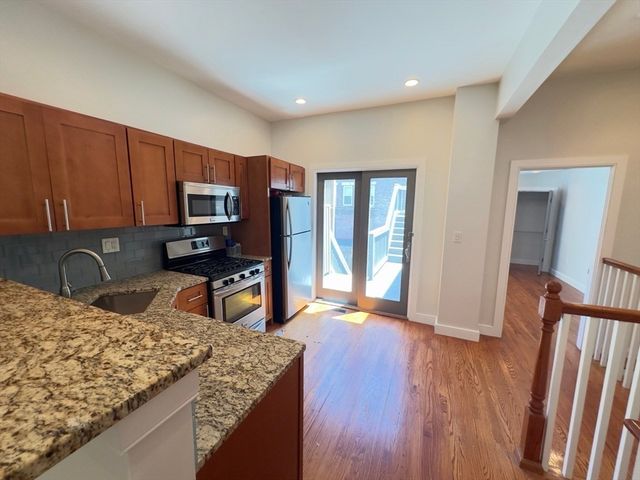 2 Mount Pleasant Pl 1, Boston, MA 02119