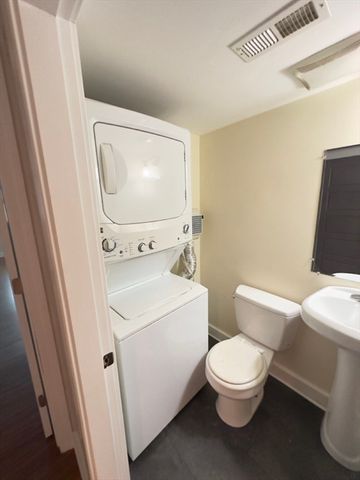 2 Mount Pleasant Pl 1, Boston, MA 02119