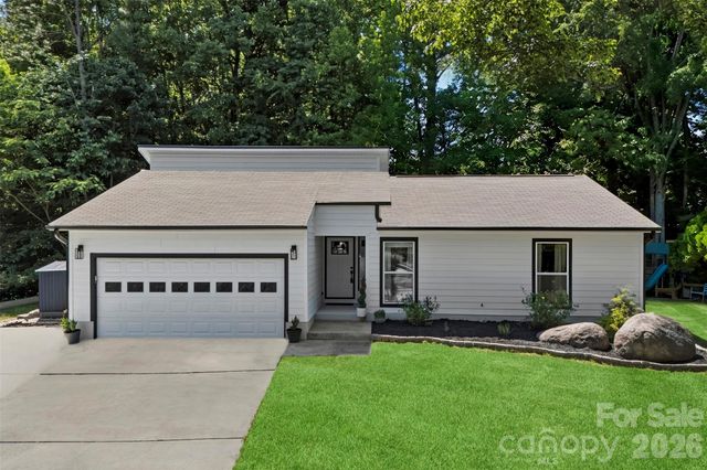 9524 Rainbow Forest Drive, Charlotte, NC 28277