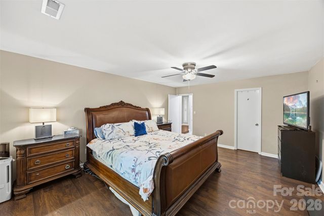 9524 Rainbow Forest Drive, Charlotte, NC 28277