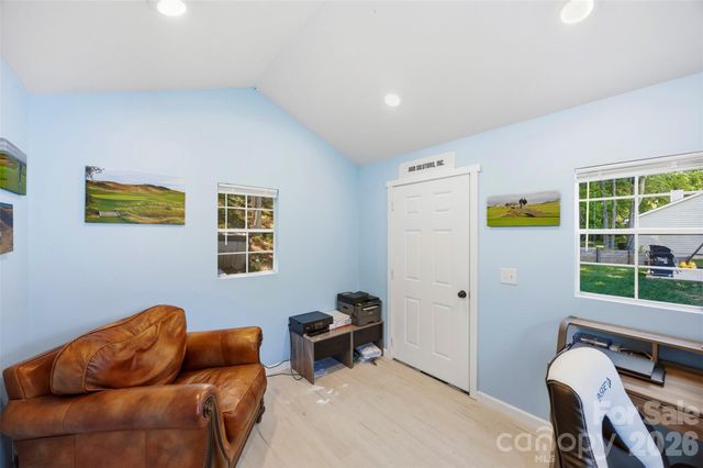 9524 Rainbow Forest Drive, Charlotte, NC 28277
