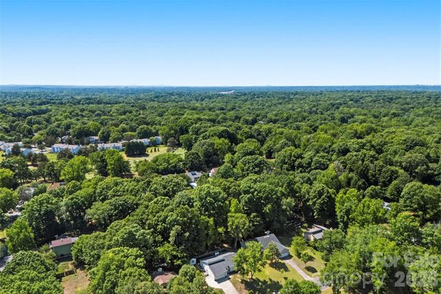 9524 Rainbow Forest Drive, Charlotte, NC 28277