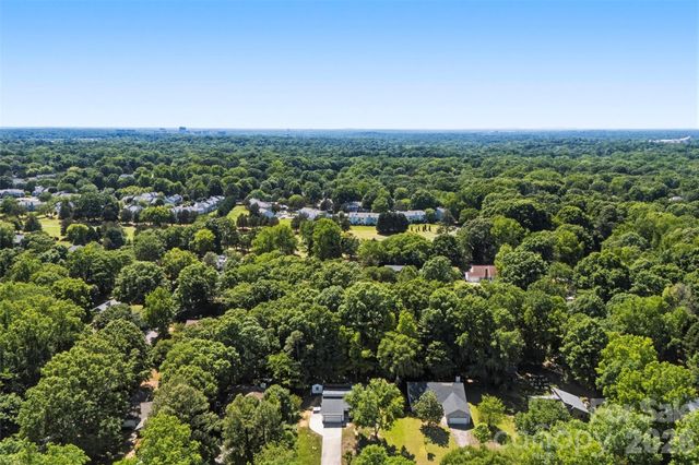 9524 Rainbow Forest Drive, Charlotte, NC 28277