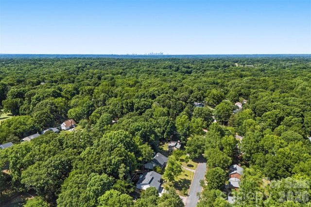9524 Rainbow Forest Drive, Charlotte, NC 28277