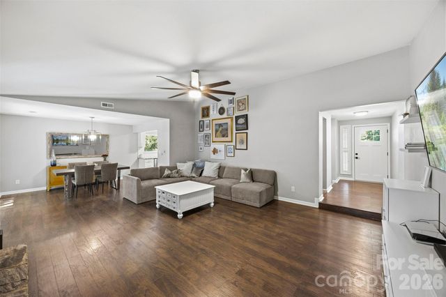 9524 Rainbow Forest Drive, Charlotte, NC 28277