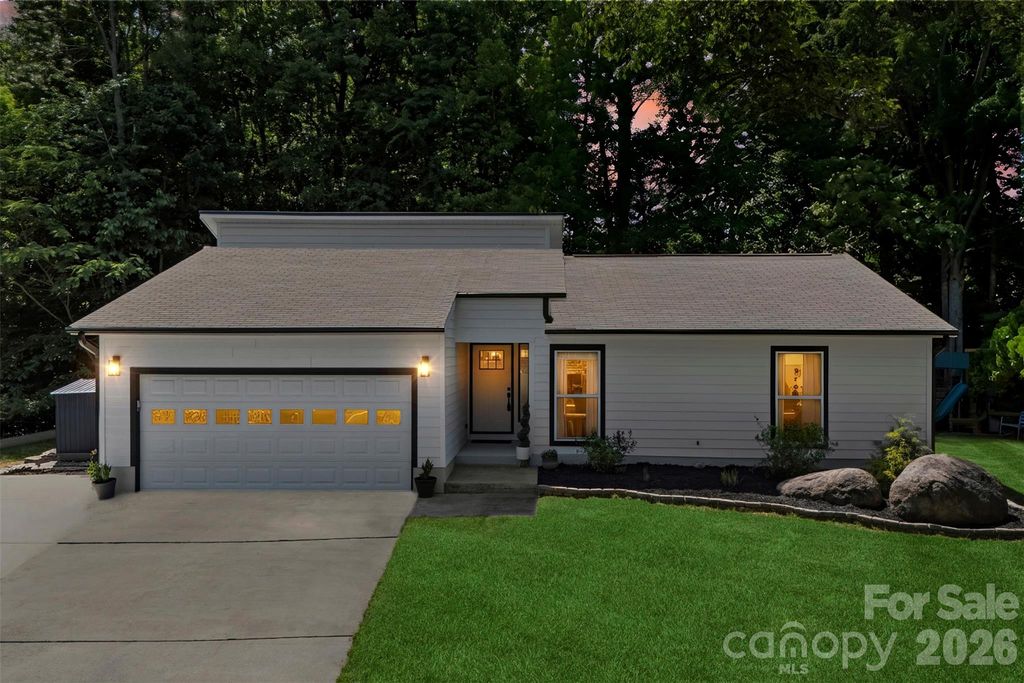 9524 Rainbow Forest Drive, Charlotte, NC 28277