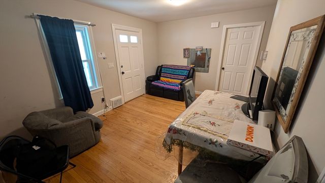 22 Walnut St, Revere, MA 02151