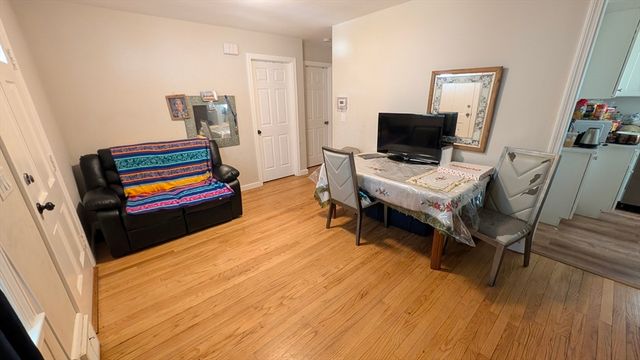 22 Walnut St, Revere, MA 02151