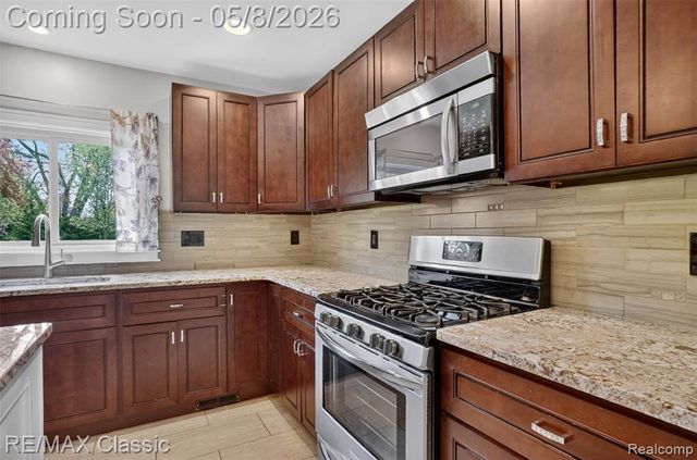 3566 South Boulevard, Bloomfield Hills, MI 48304