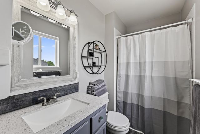 914 N Homestead Dr, Liberty Lake, WA 99019