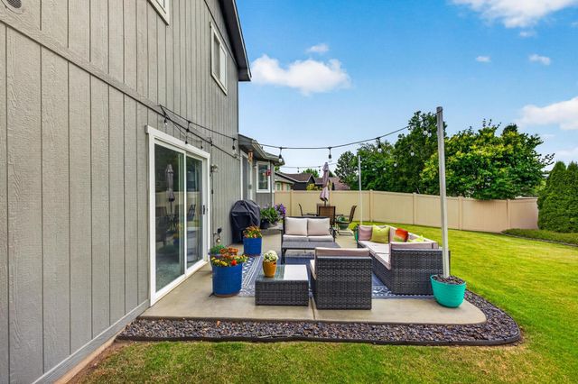 914 N Homestead Dr, Liberty Lake, WA 99019
