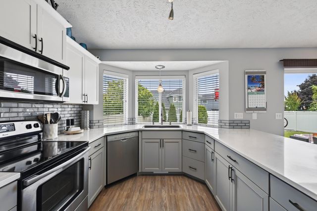 914 N Homestead Dr, Liberty Lake, WA 99019