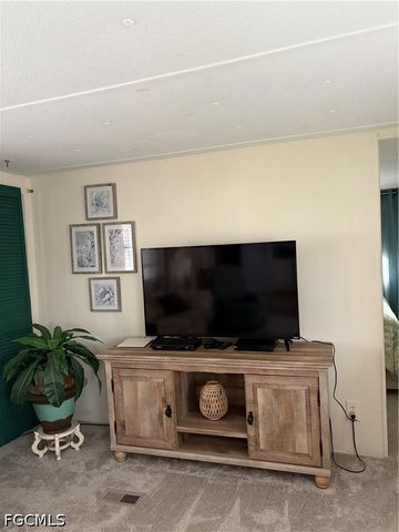 3130 Mercury LN, North Fort Myers, FL 33903