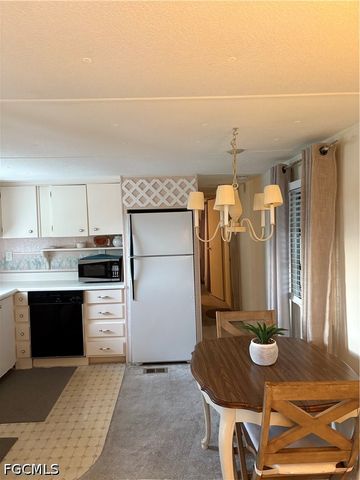 3130 Mercury LN, North Fort Myers, FL 33903